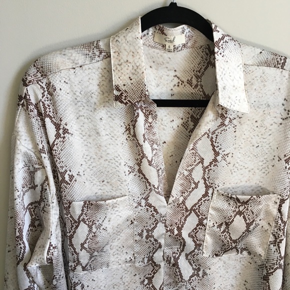 Easel Python Snake Print oversized satin blouse - Picture 3 of 5